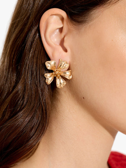 Maxi Flower Earrings With Embossed Detail