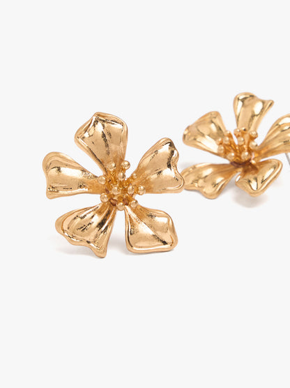Maxi Flower Earrings With Embossed Detail