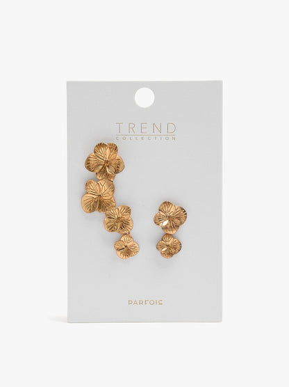Asymmetric Earrings With Flowers