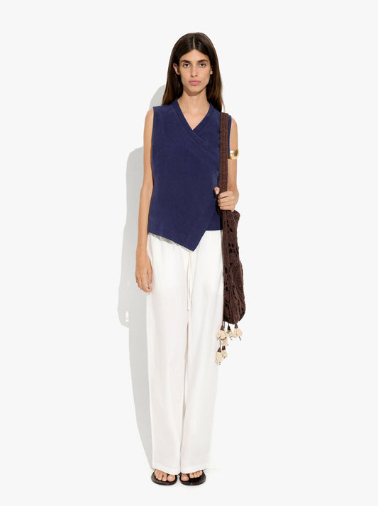 Plain Vest With Overlap