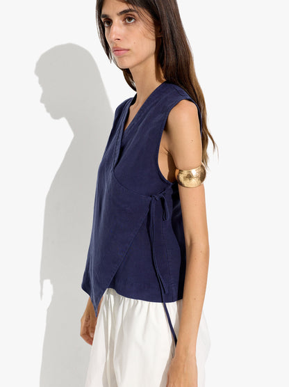 Plain Vest With Overlap