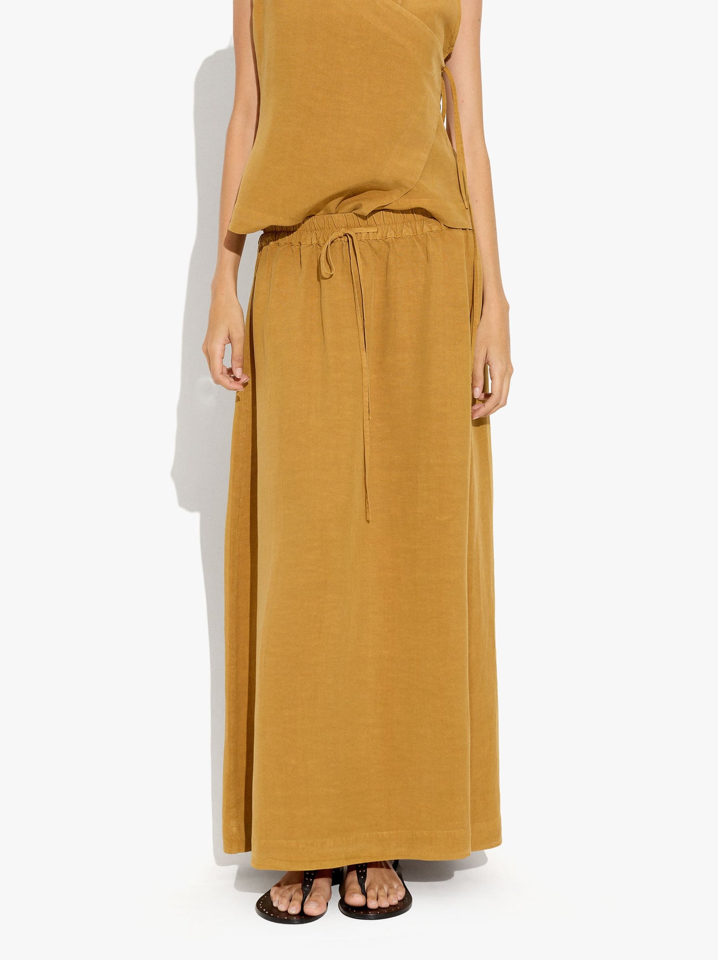 Plain Skirt With Elastic Waist