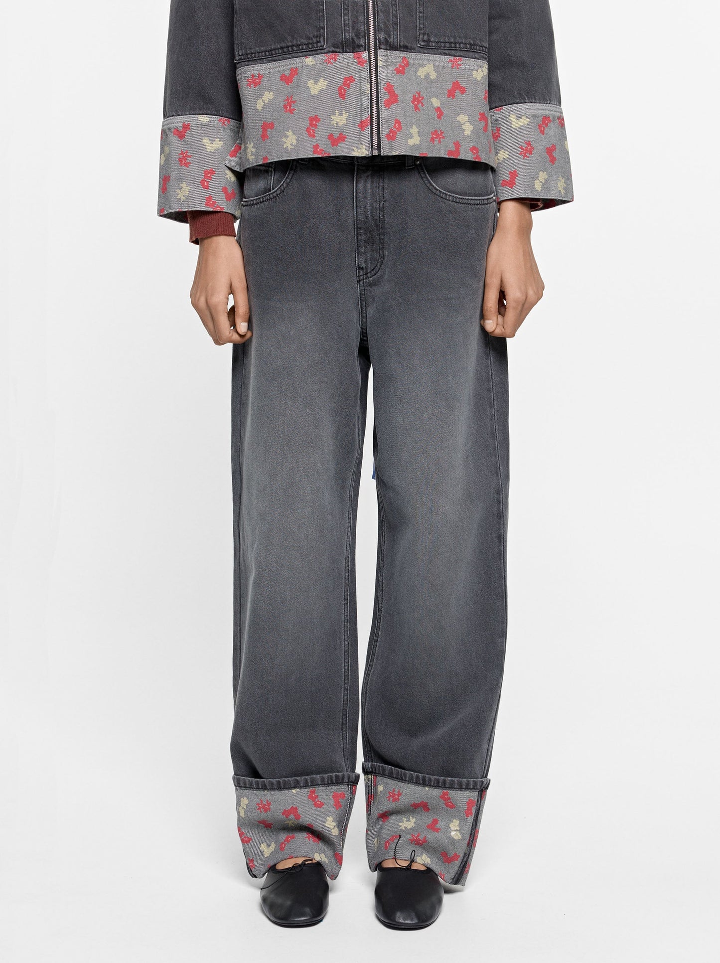 Jeans With Printed Cuff