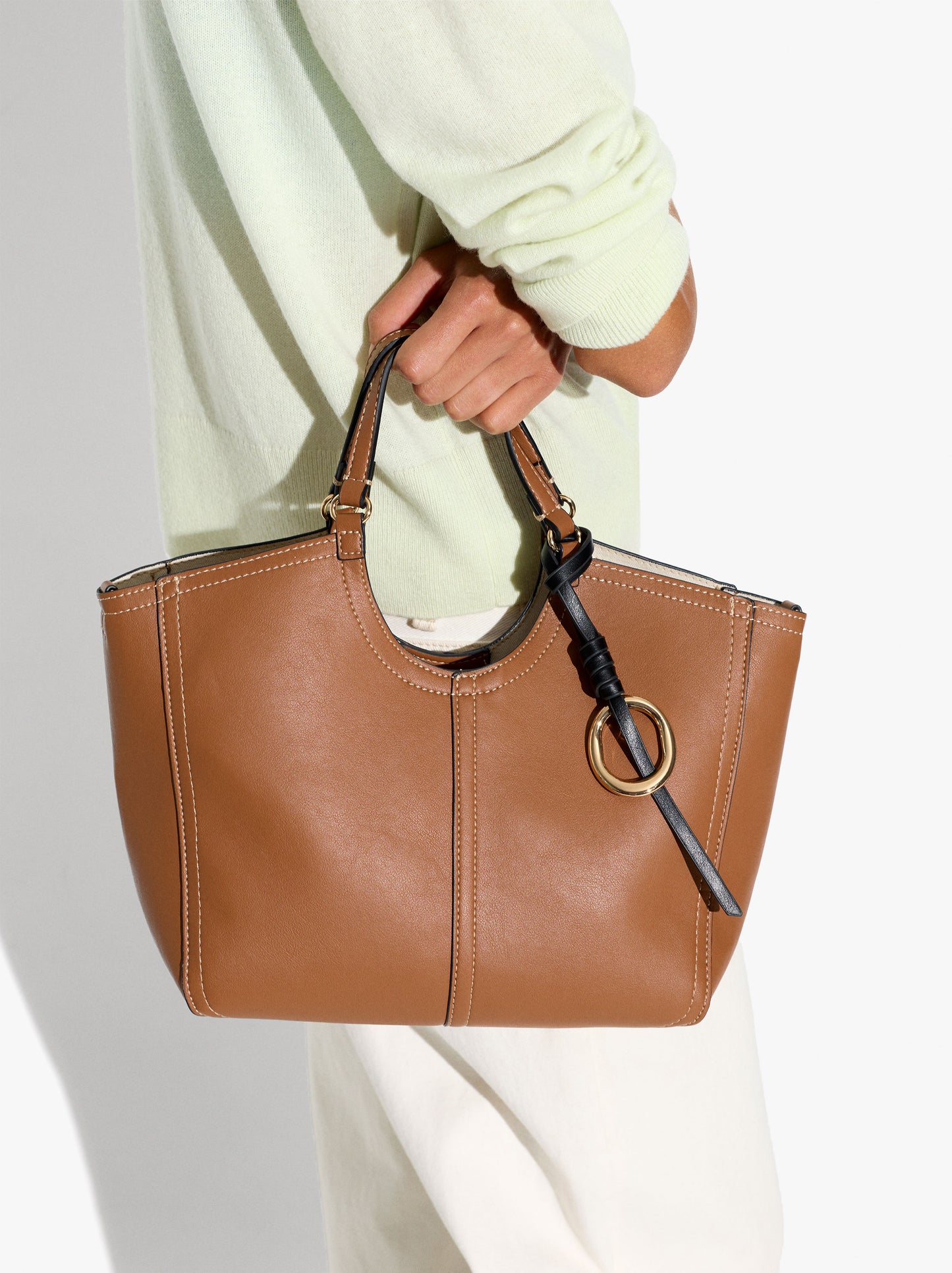 Shopper Bag With M Topstitching And Hanger