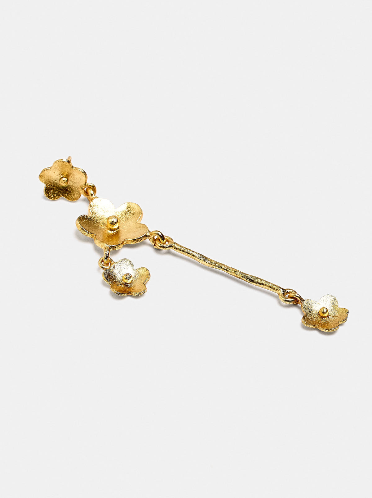 Asymmetric Earrings With Flowers