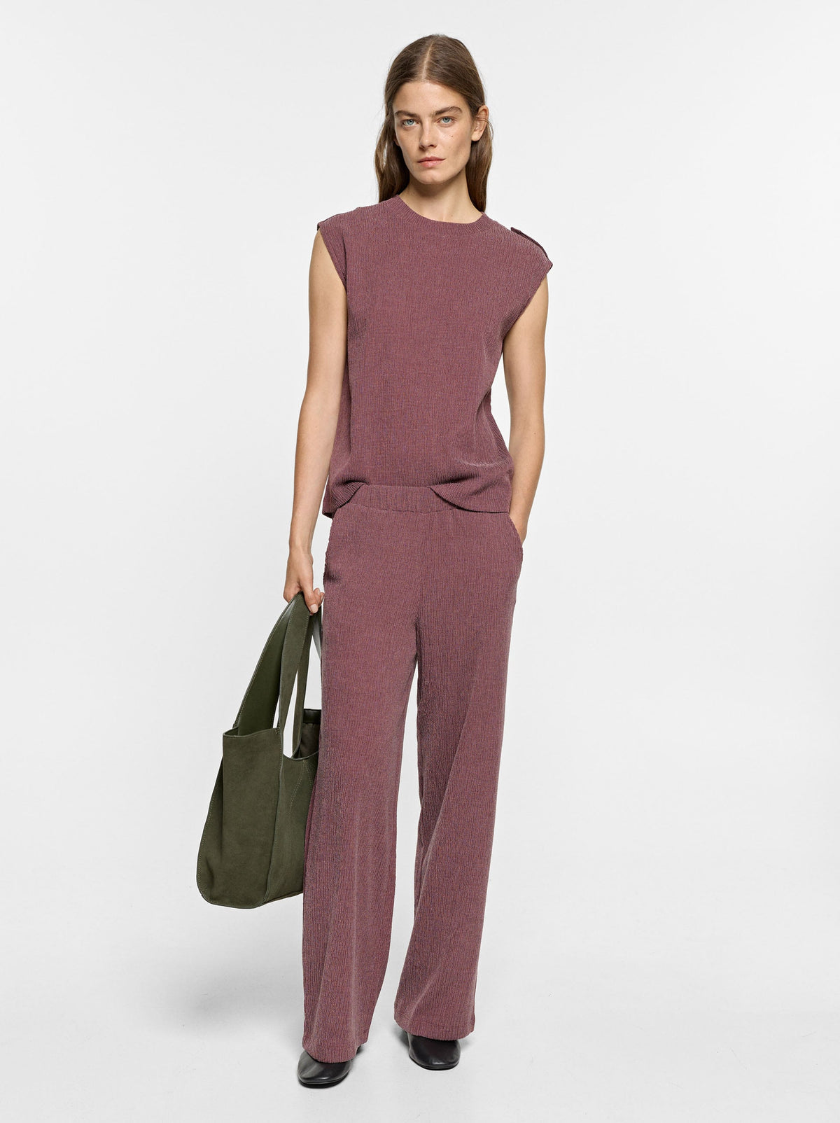 Trousers With Texture And Elastic Waist