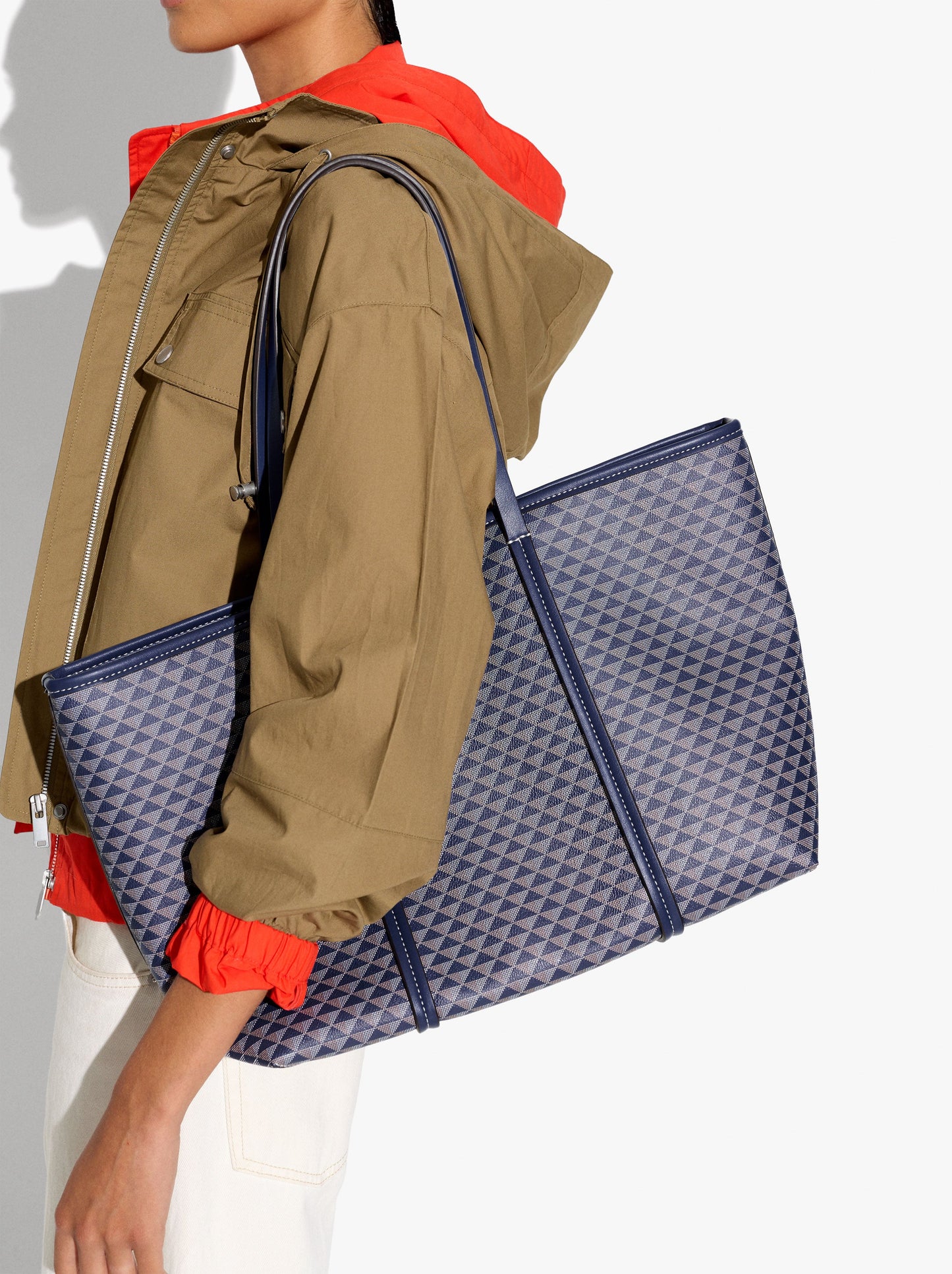 Shopper Bag Printed With Removable Pouch