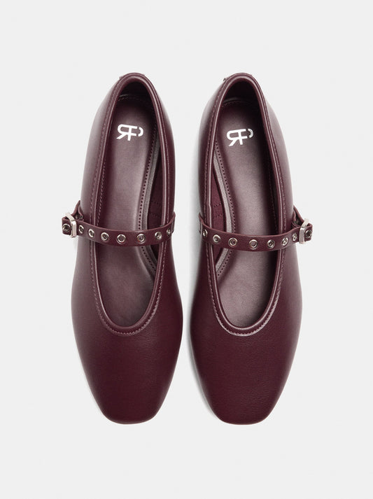 Ballet Flats With Strap And Eyelets