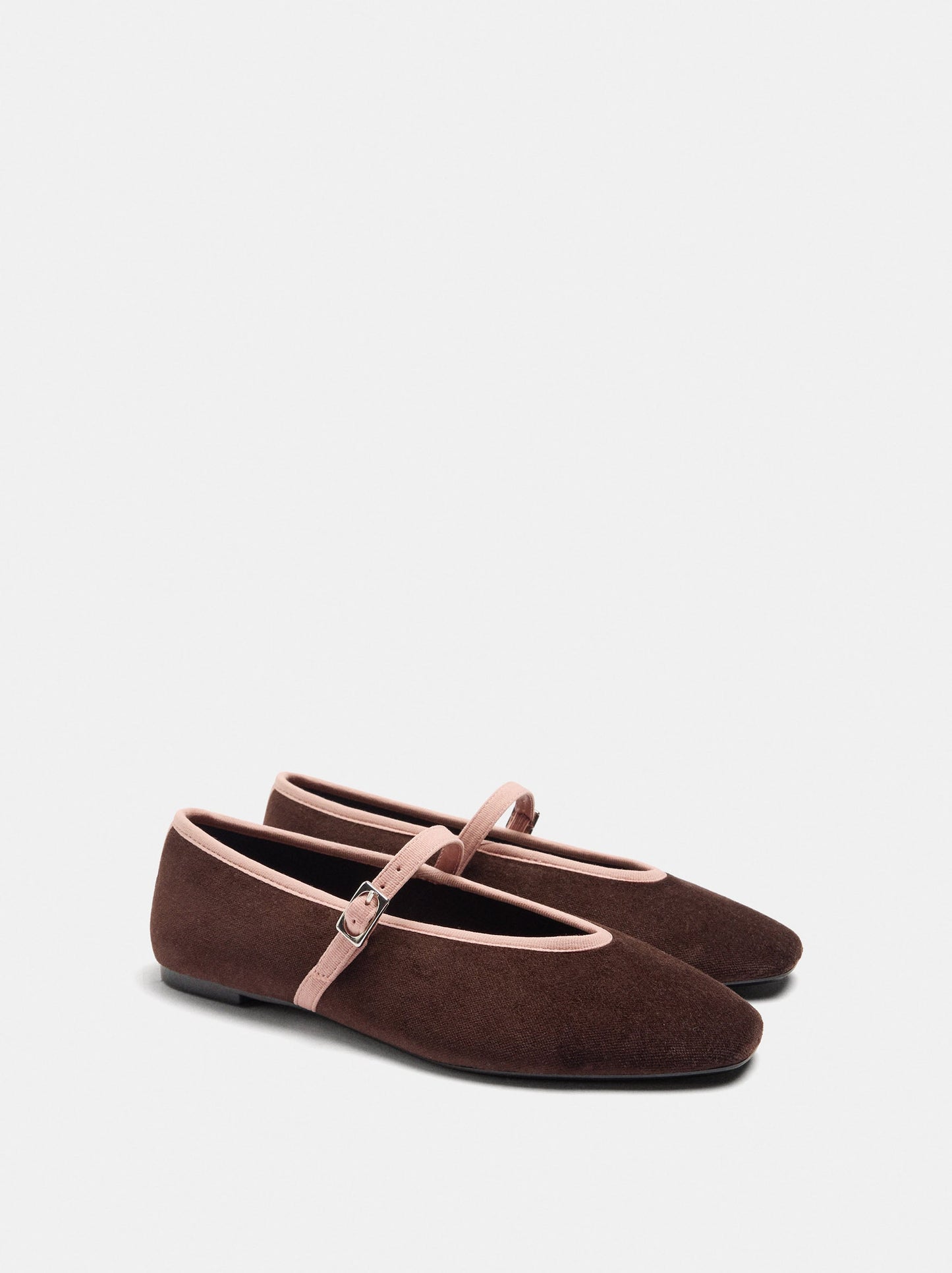 Contrast Velvet-Effect Ballet Flats With Strap