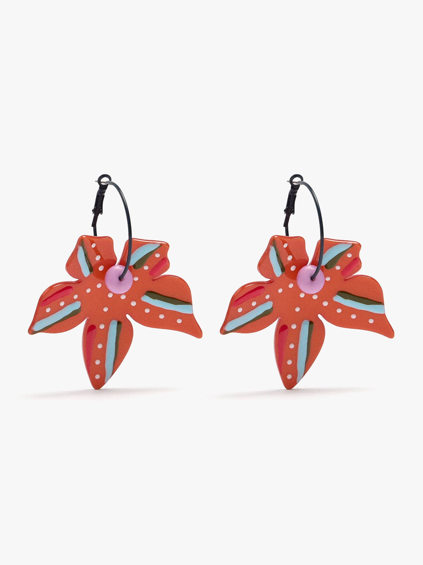Hoop Earrings With Maxi Contrast Flowers