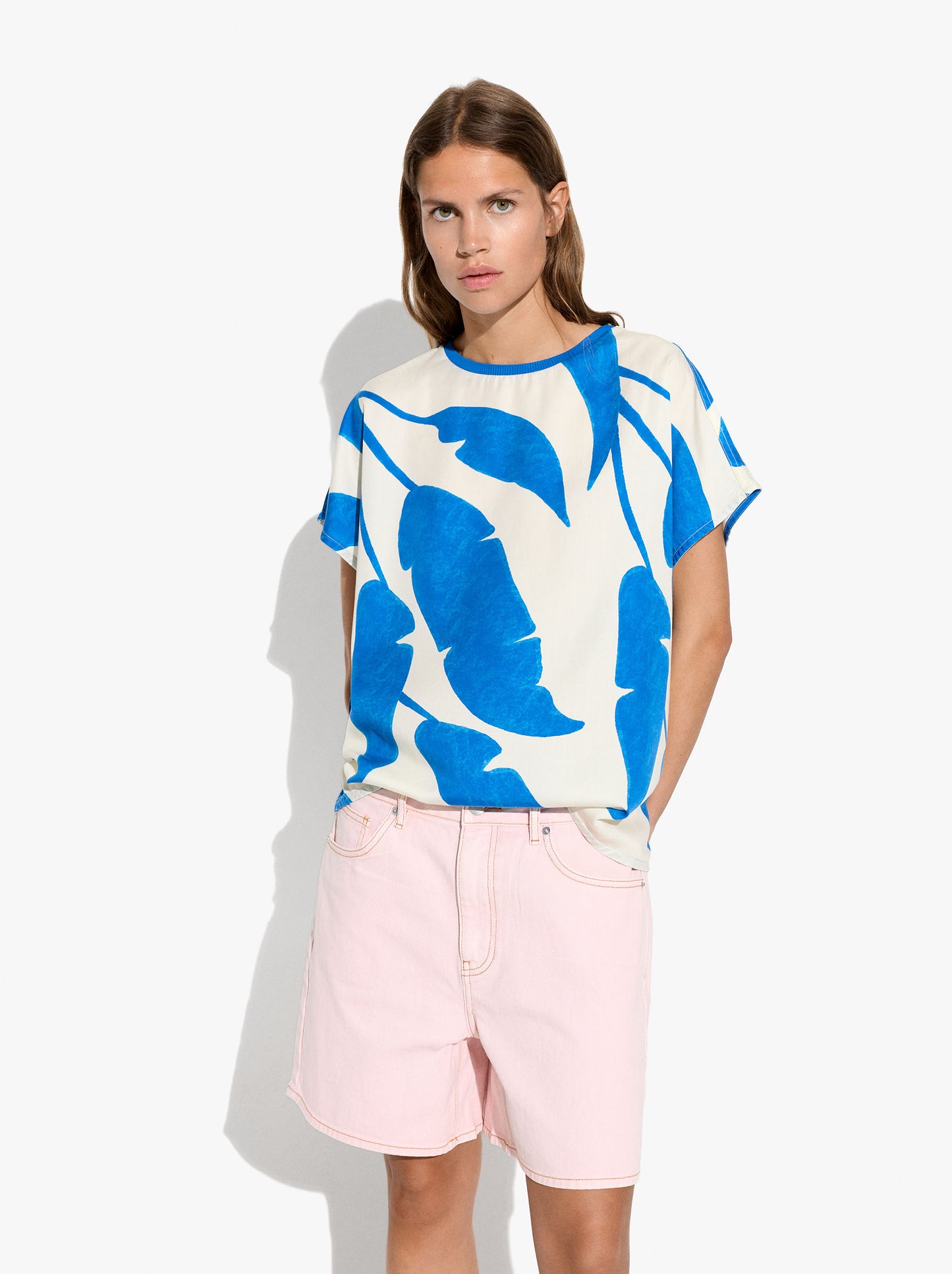 Liocel T-Shirt With Printed Leaves