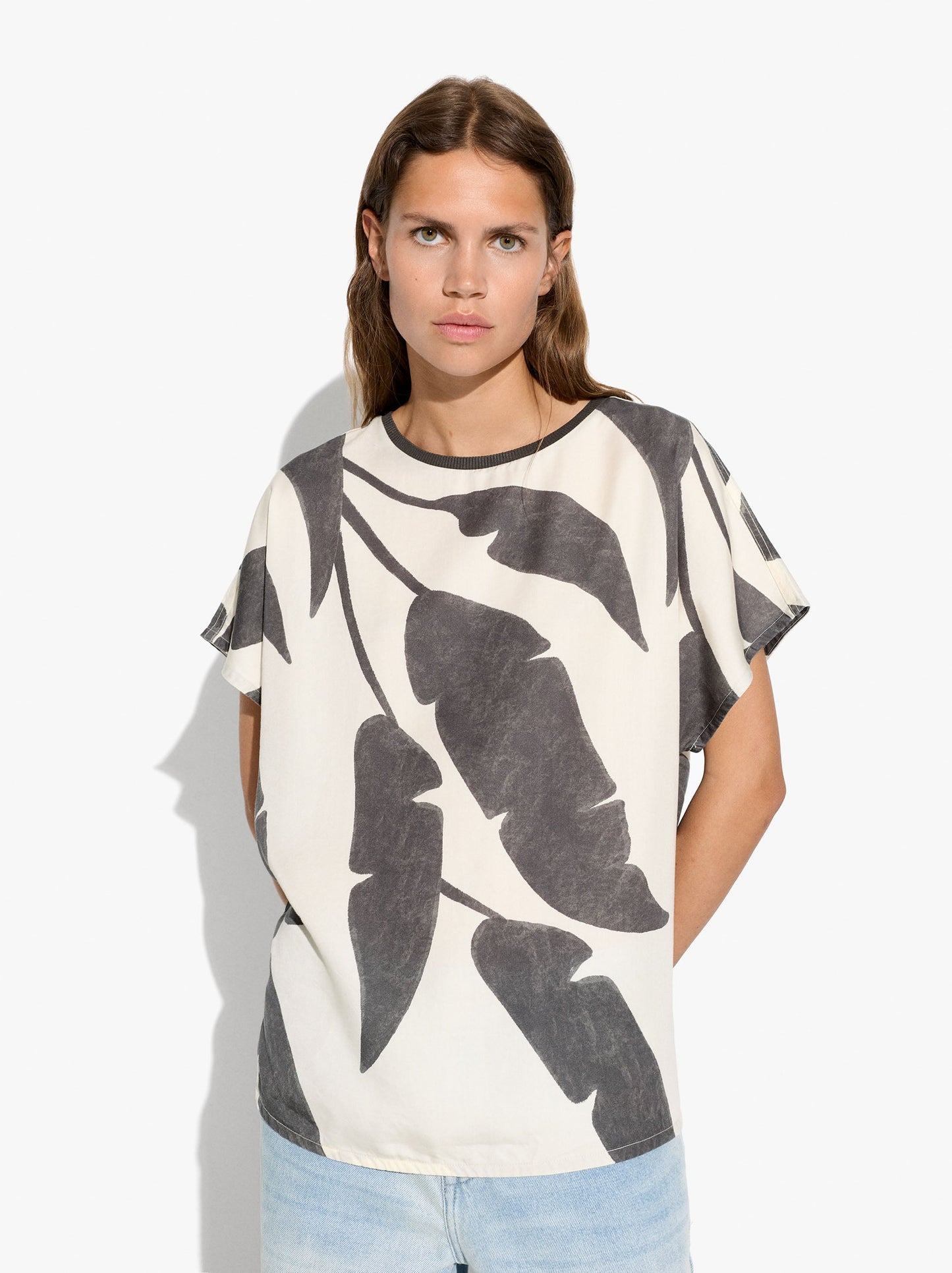 Liocel T-Shirt With Printed Leaves