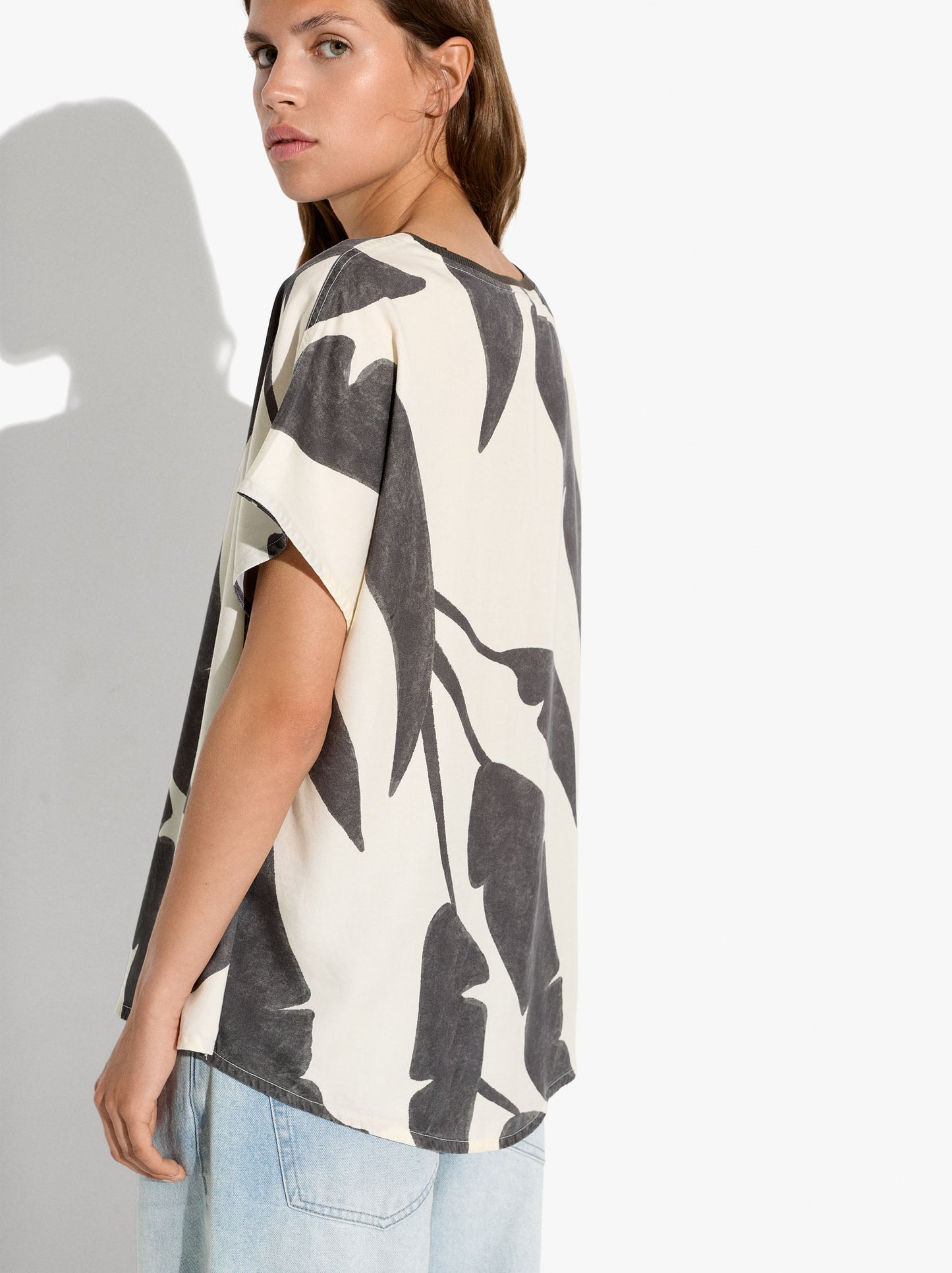 Liocel T-Shirt With Printed Leaves