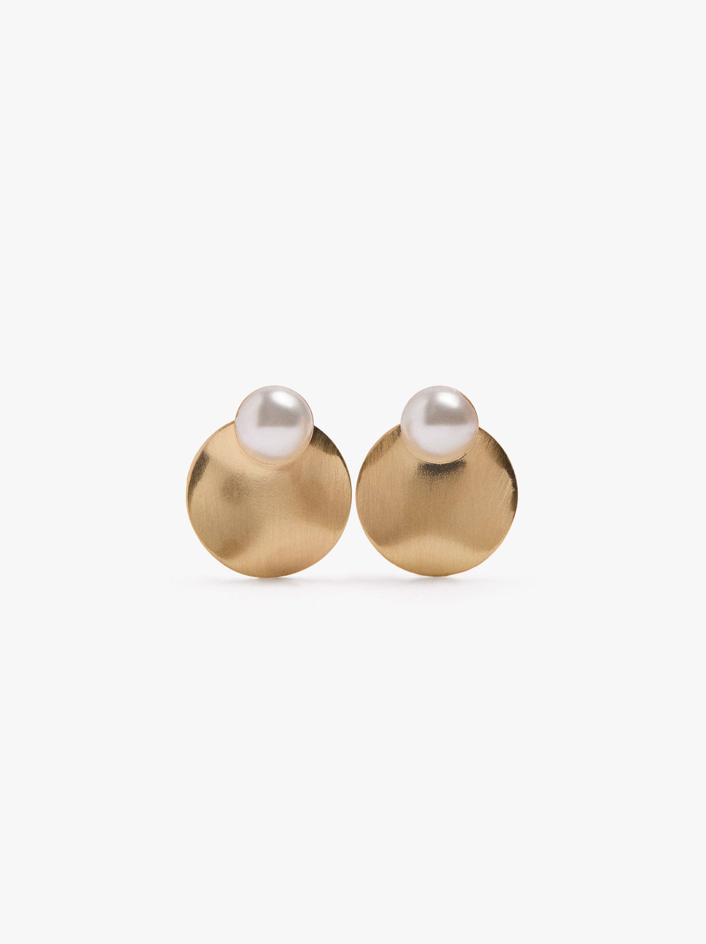 Round Pearl Earrings