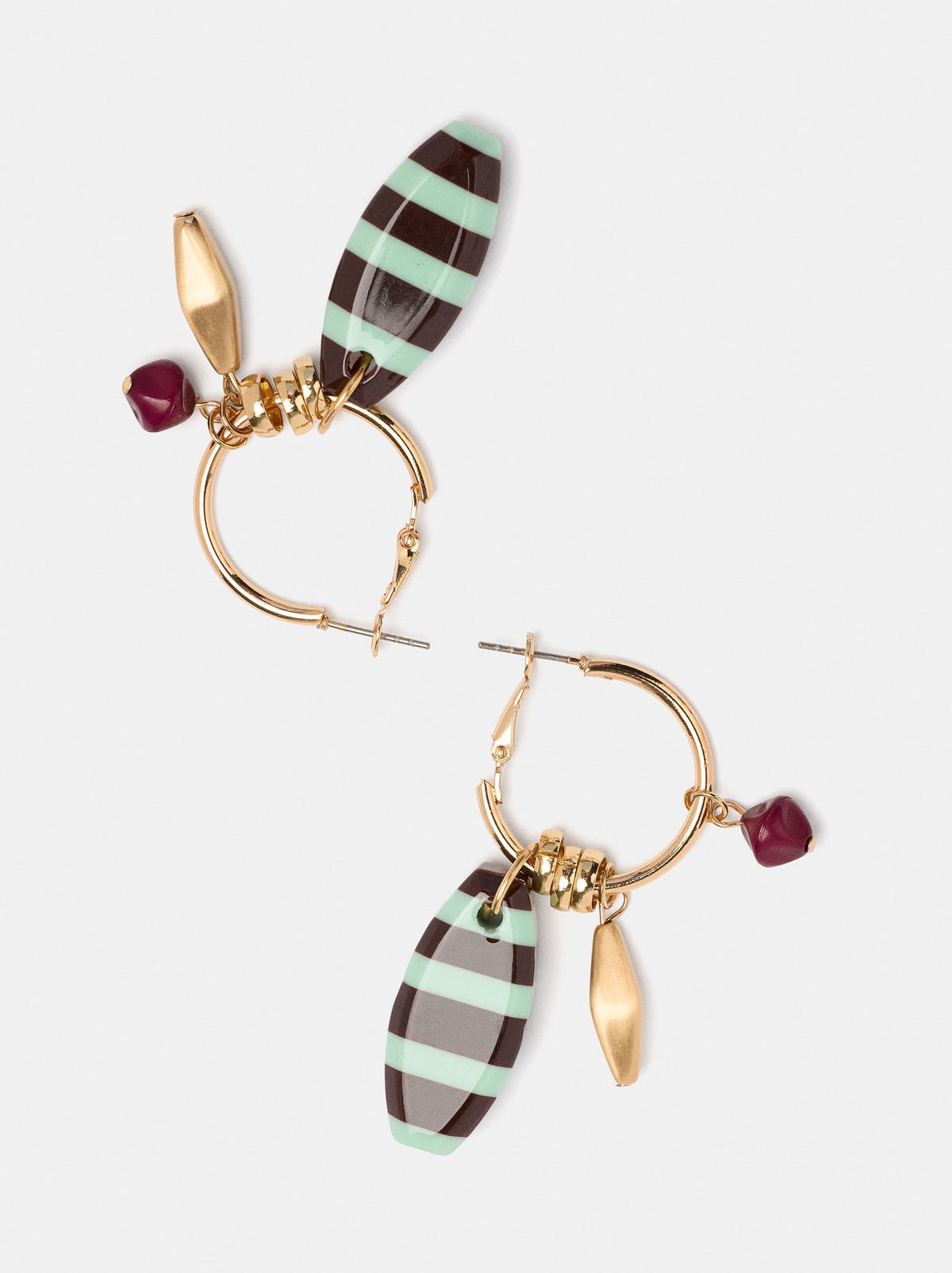 Hoop Earrings With Striped Pendant