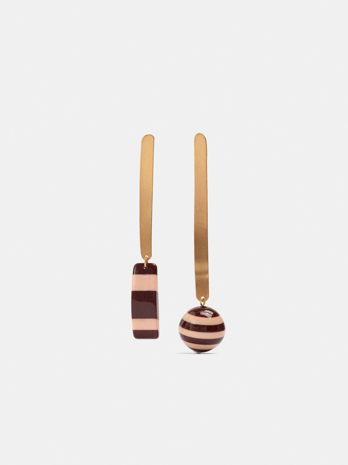 Asymmetrical Bar Earrings With Striped Details