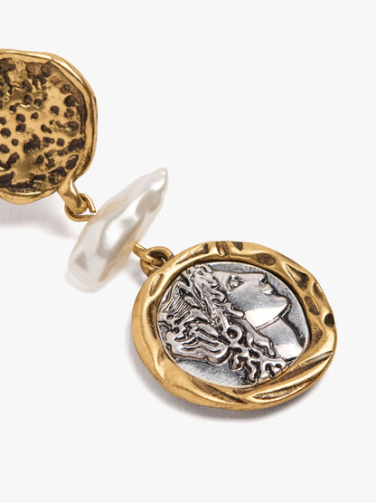 Bicolor Medal Earrings With Pearls