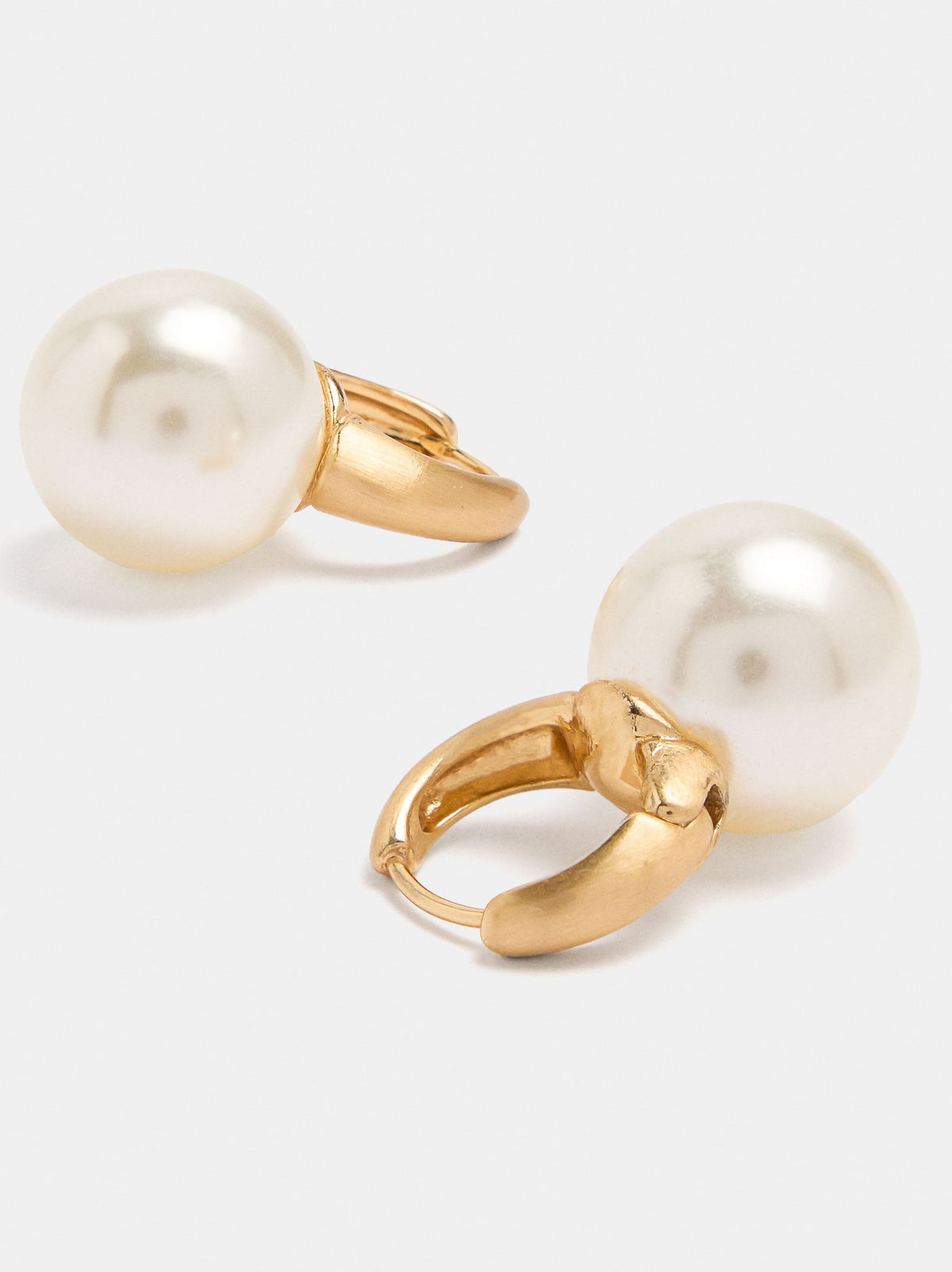 Hoop Earrings With Pearls