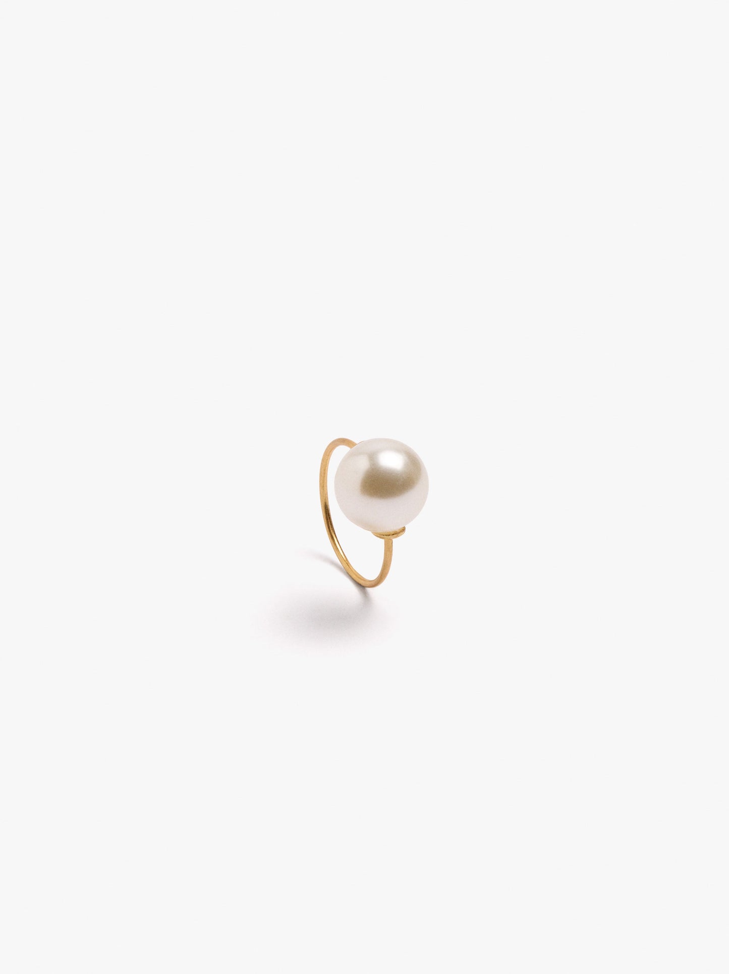 Thin Pearl Ring With Pearl
