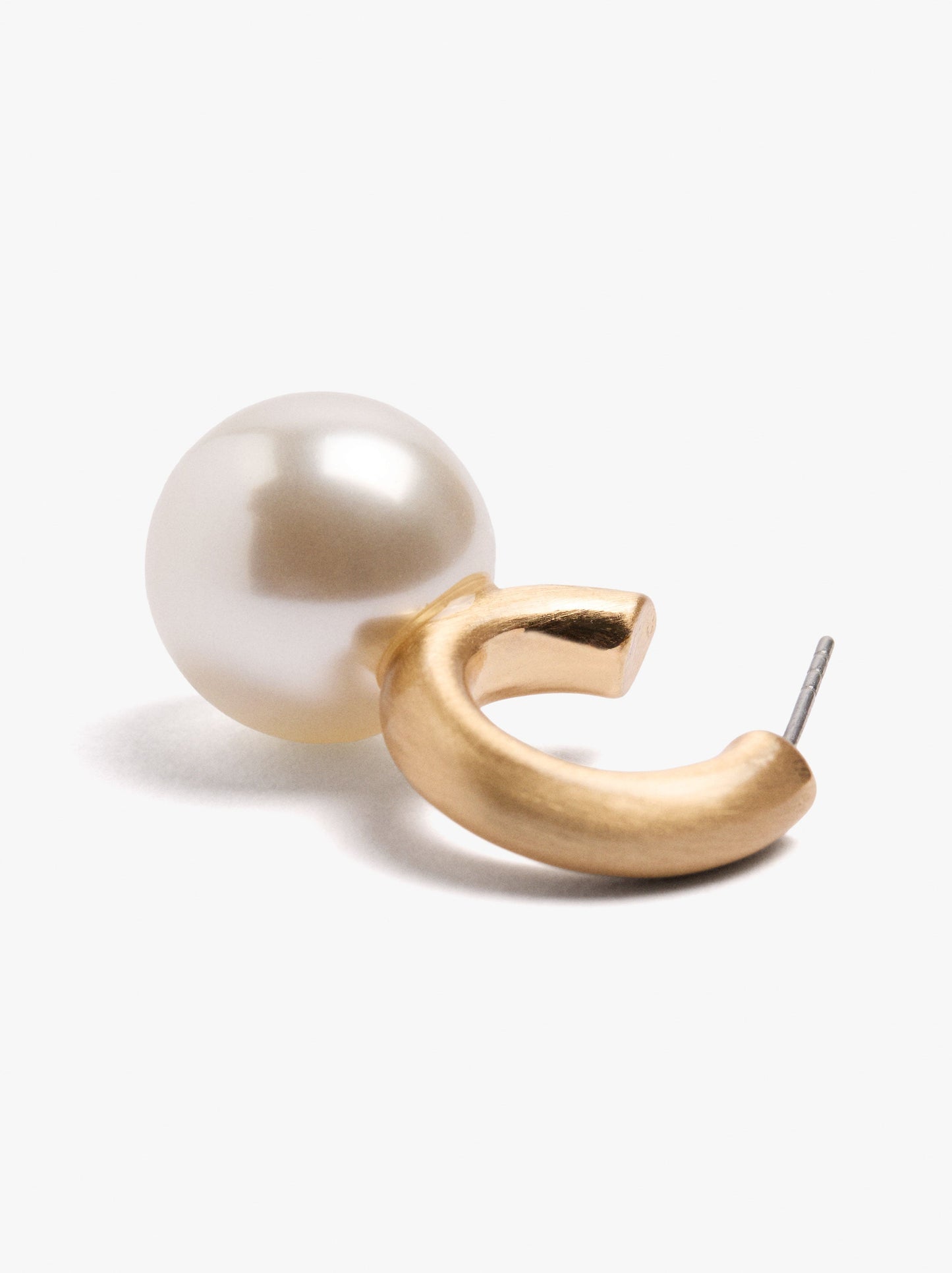 Open Hoop Earrings With Pearl