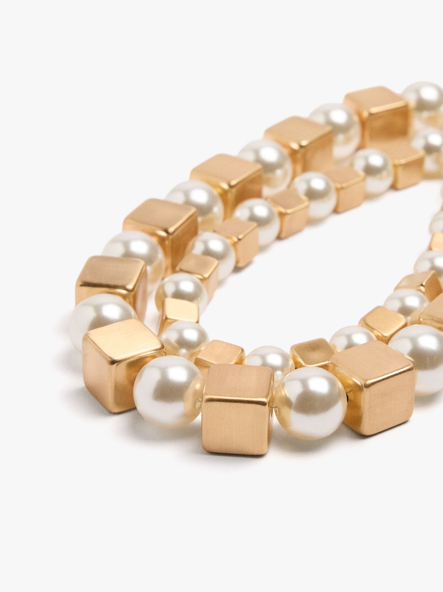 Short Double Necklace With Pearls