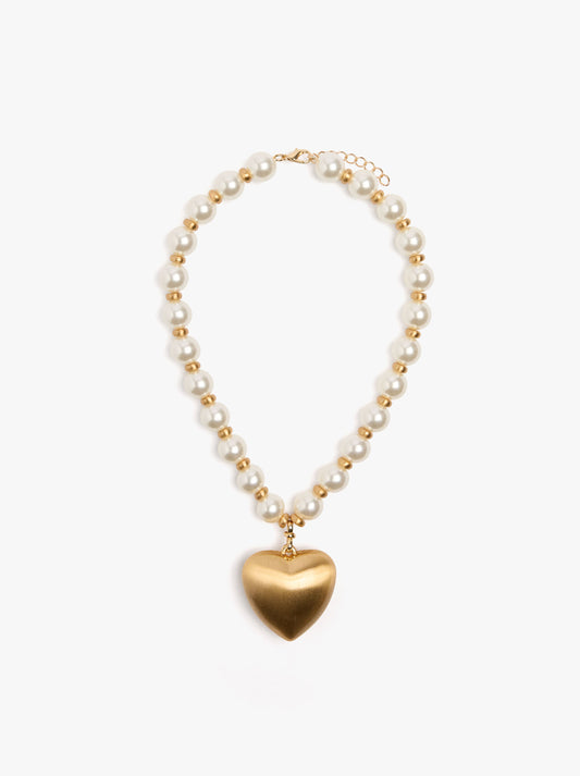 Necklace With Heart Pendant Pearls