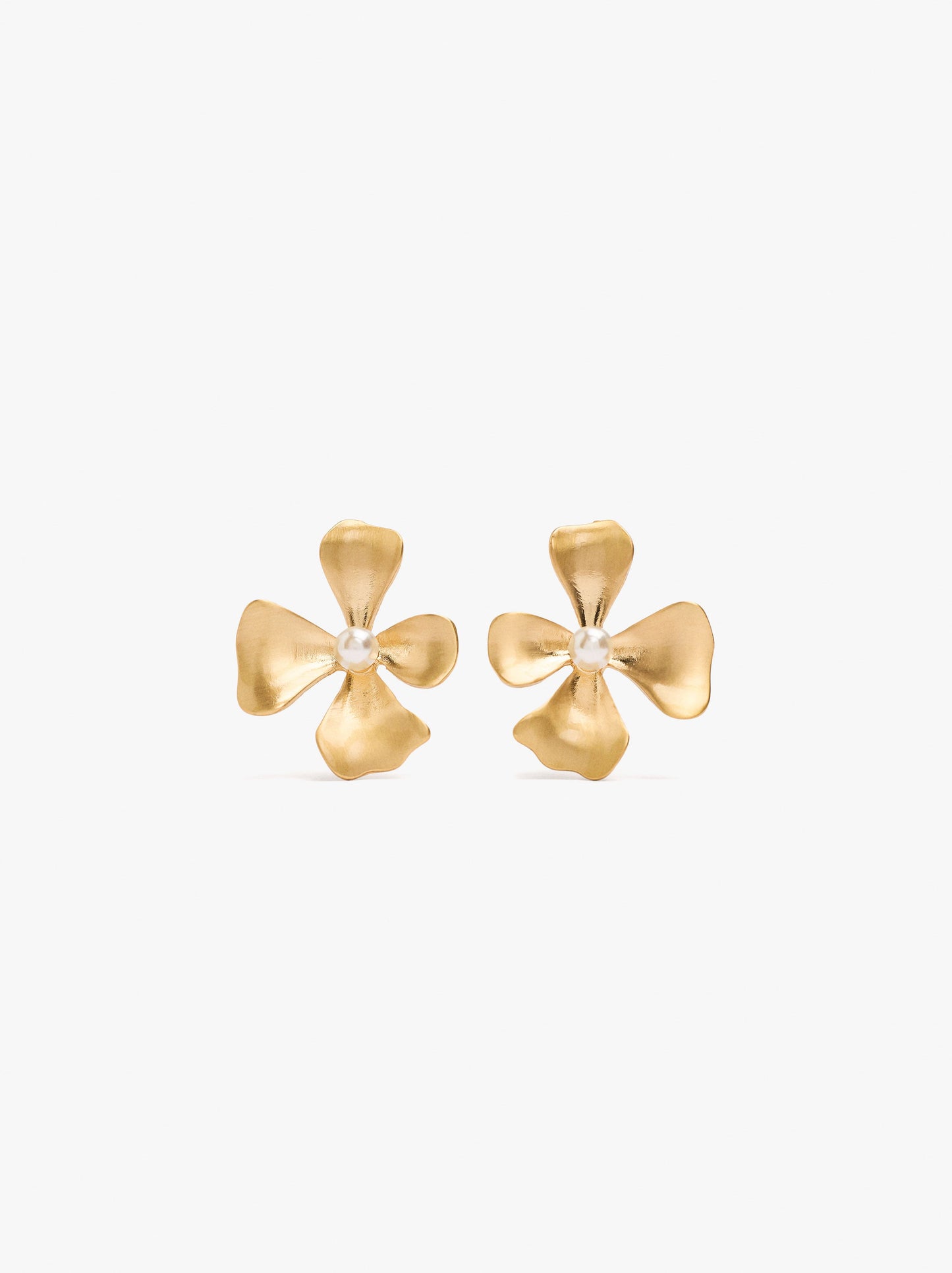 Flower Earrings With Pearl