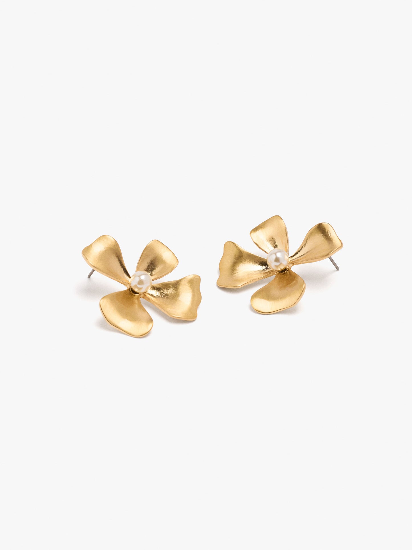 Flower Earrings With Pearl