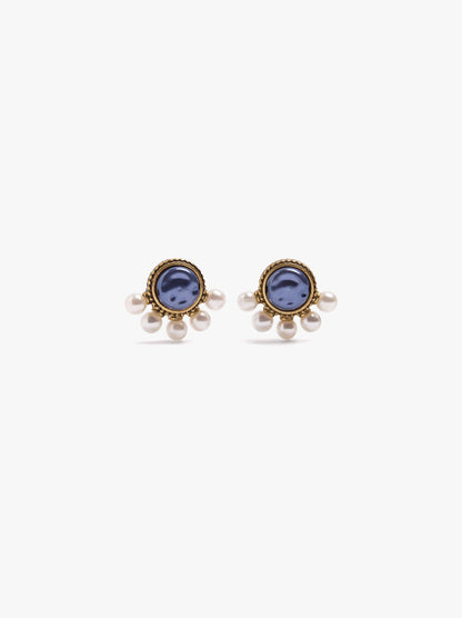 Round Earrings With Pearls