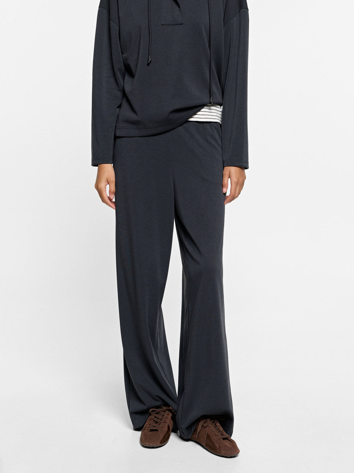 Loose-Fitting Trousers With Elastic Waistband Soft Touch