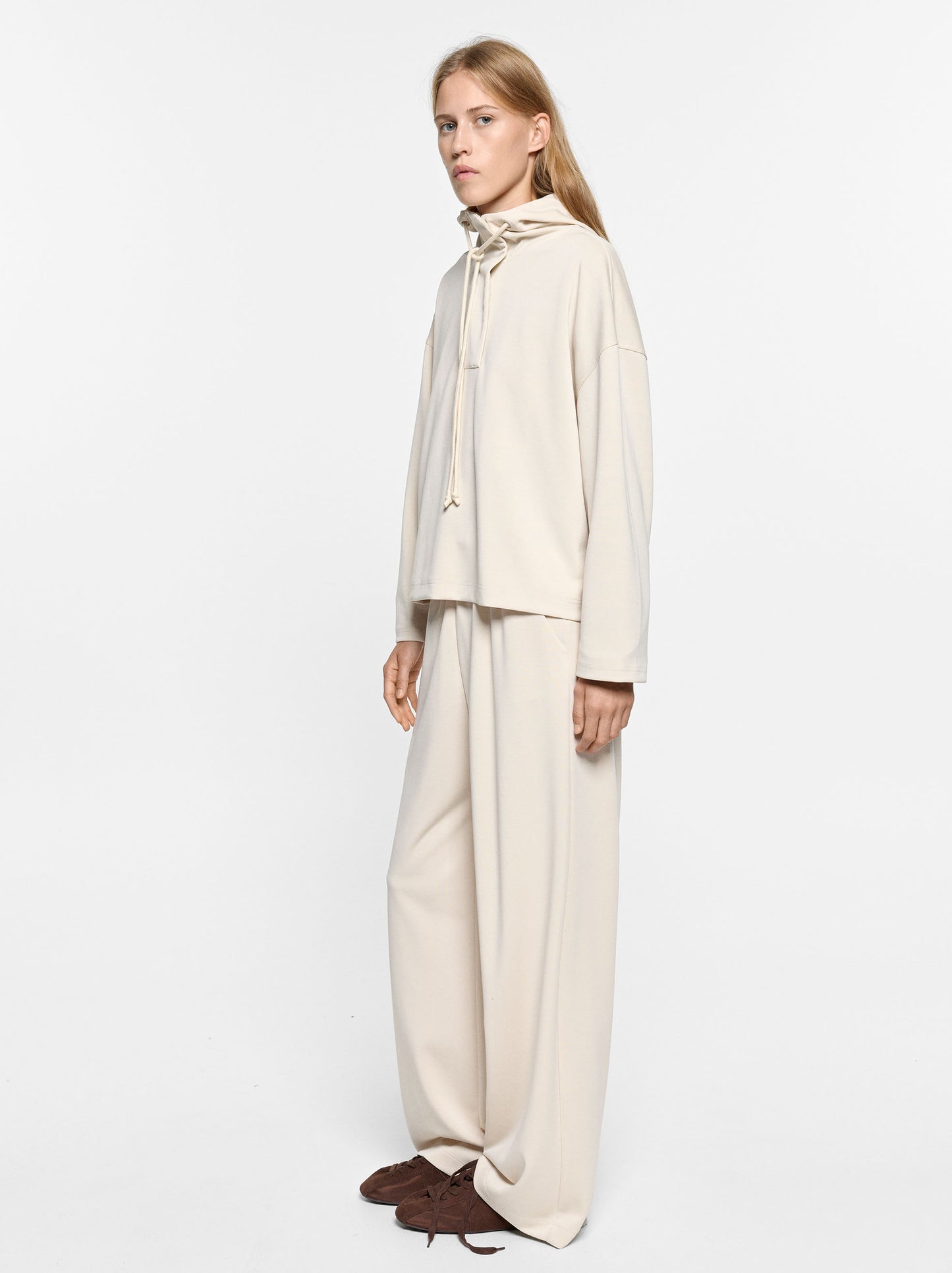 Loose-Fitting Trousers With Elastic Waistband Soft Touch