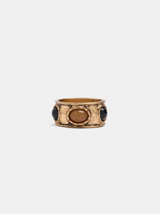 Wide Ring With Round Details