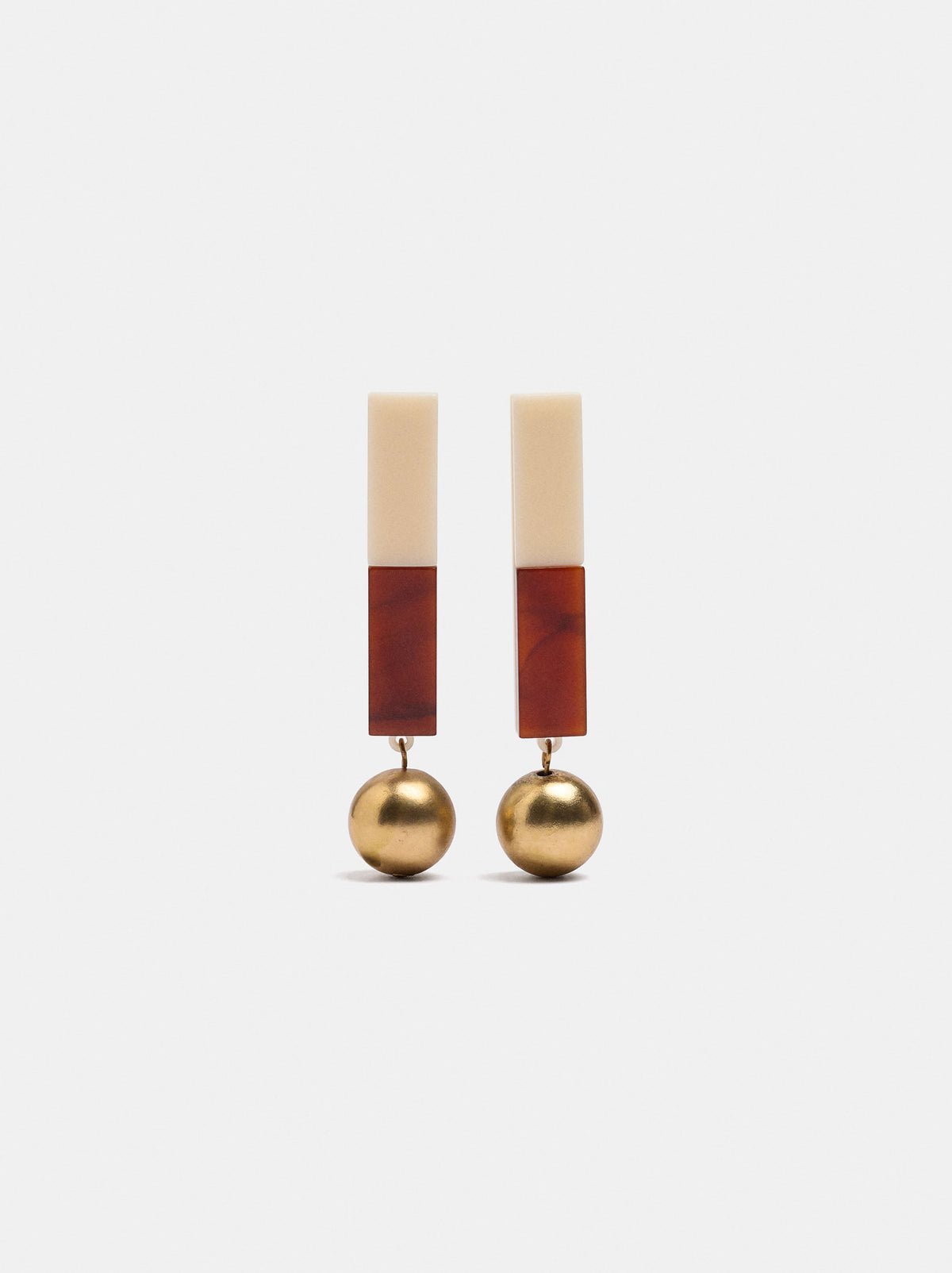 Bicolor Bar Earrings With Sphere