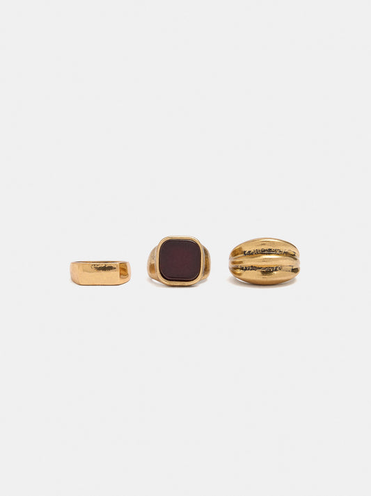 Set Of Rings With Stone-Effect Detail