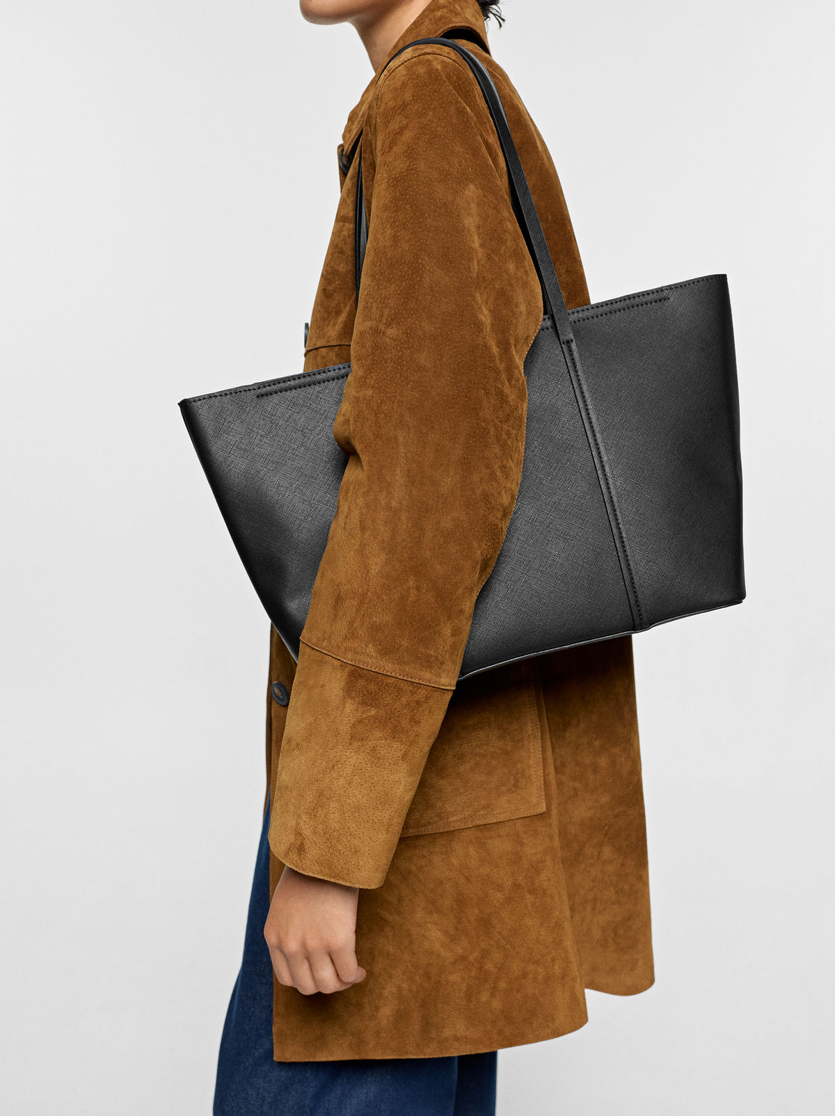 Textured Shopper Bag With Charm