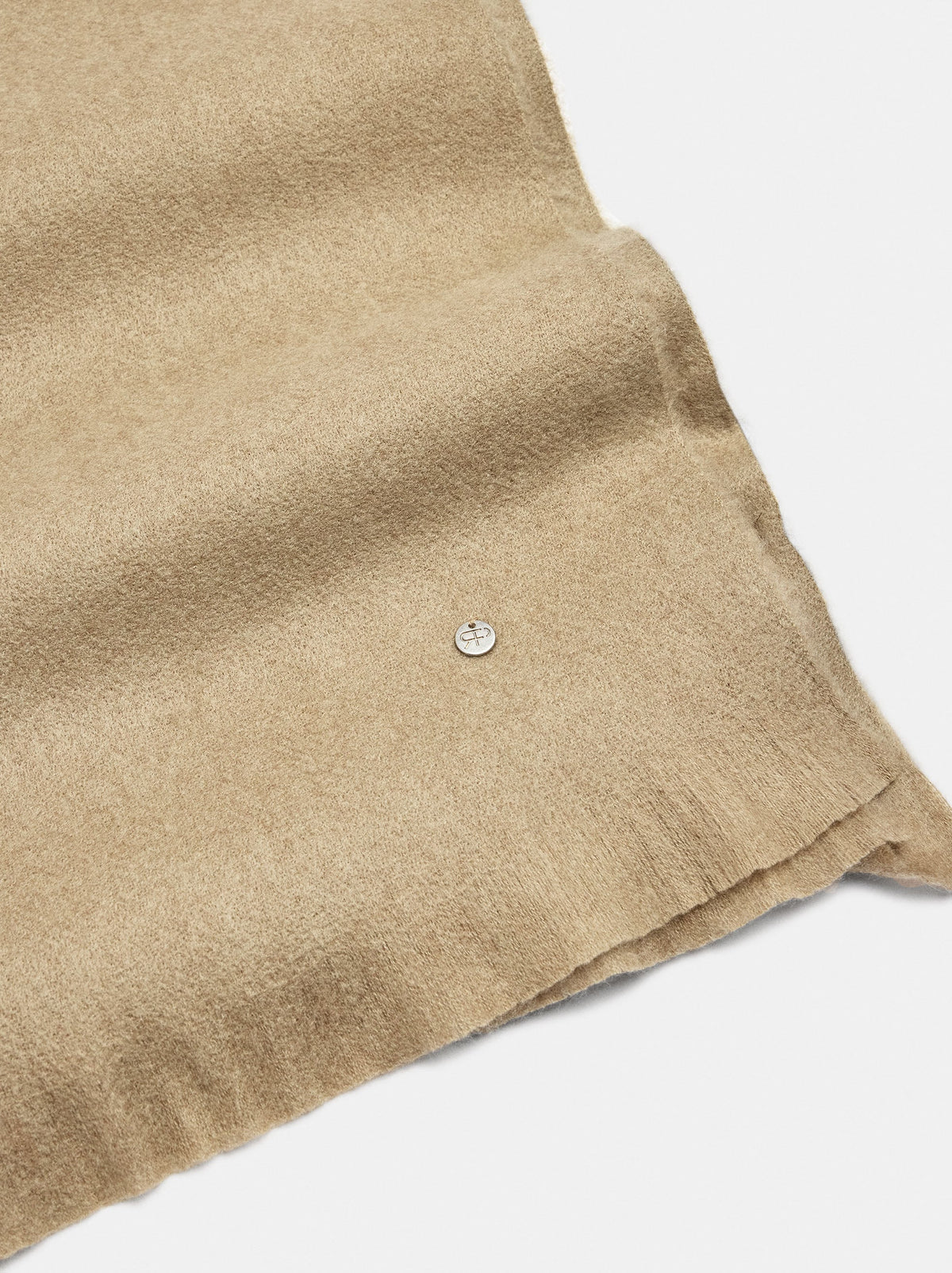 Plain Scarf With Soft Texture