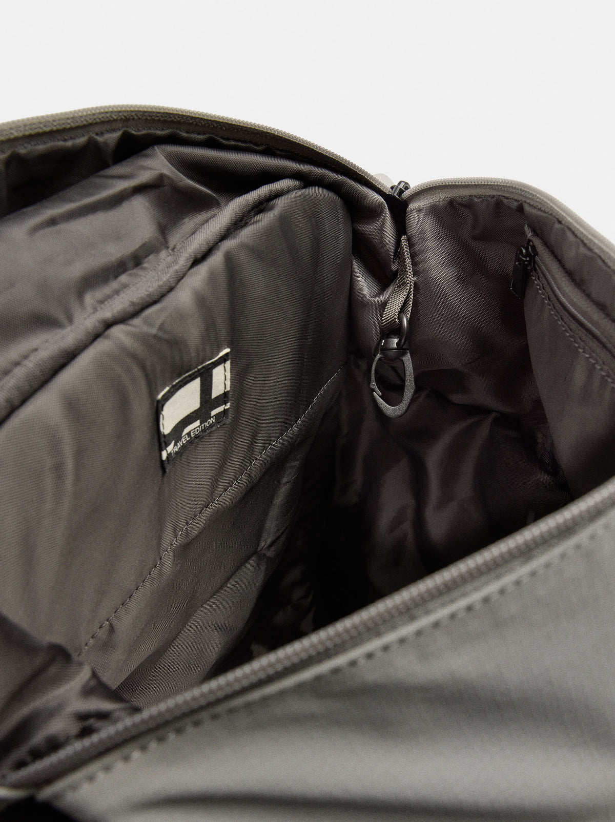 Nylon Roll-Top Cabin Backpack With Bottle Holder L