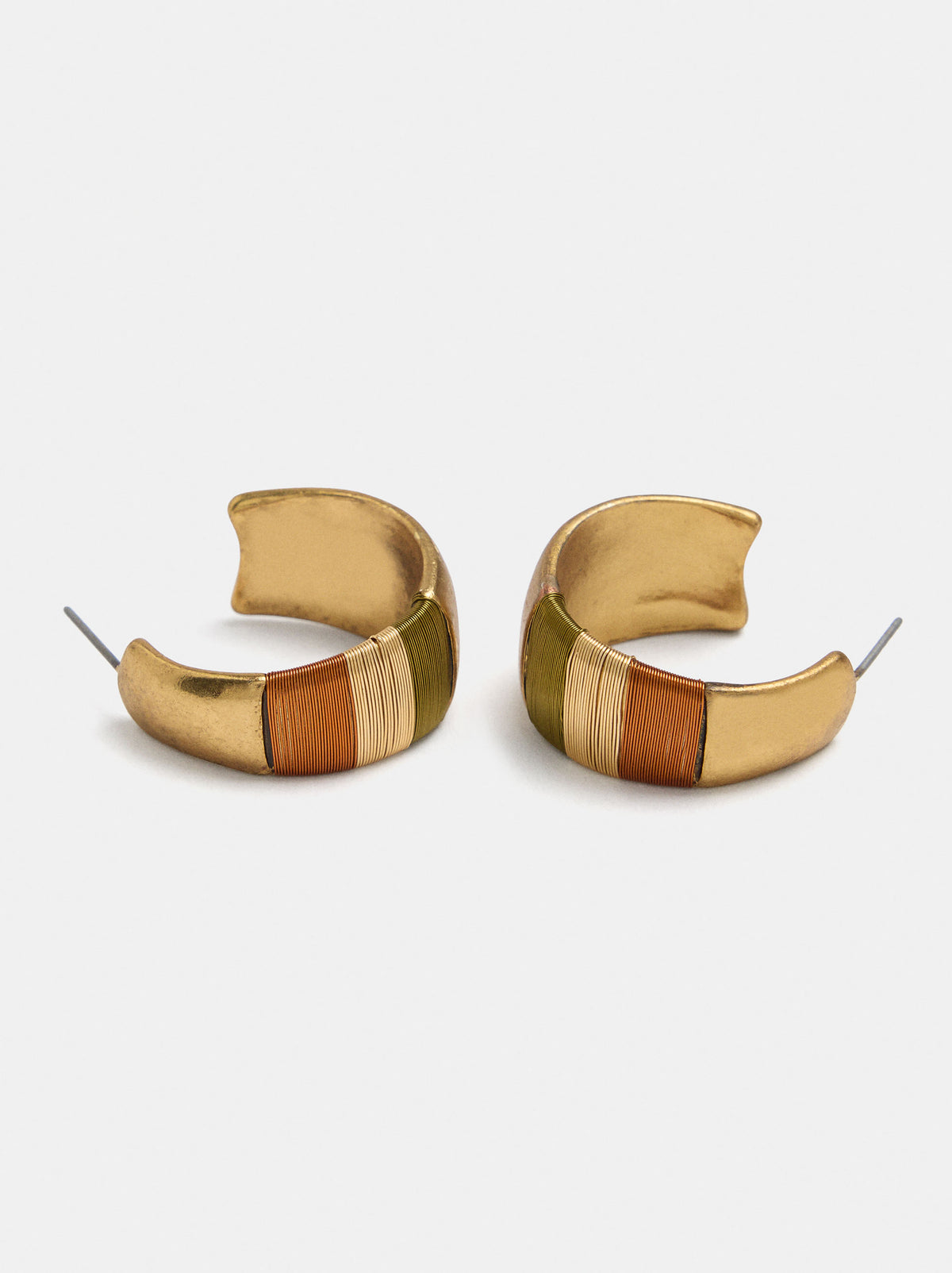 Wide Hoop Earrings With Multicolor Threads