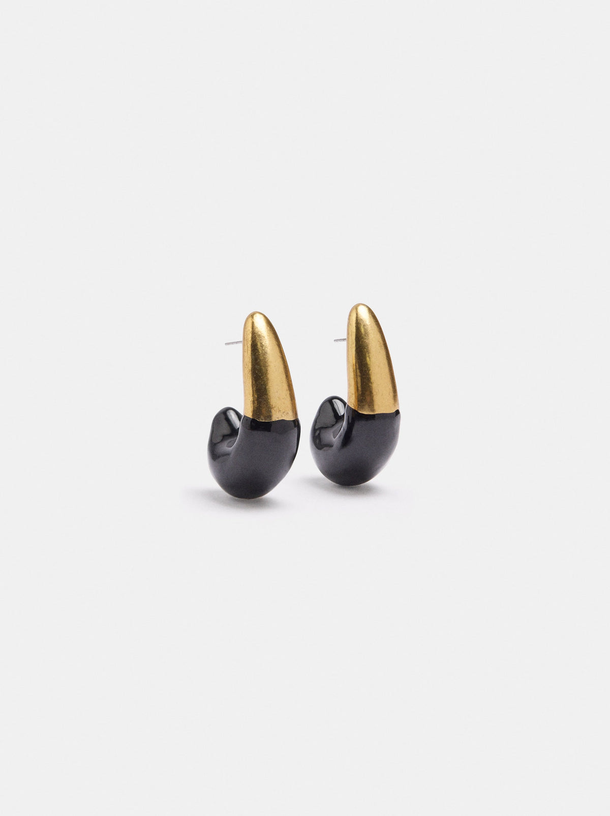 Onyxx Earring
