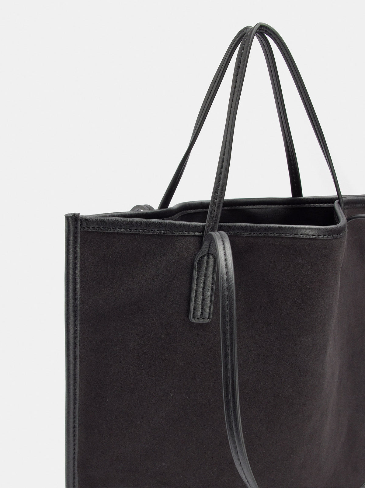 Leather Shoulder Bag With Versatile Straps