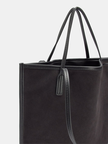Leather Shoulder Bag With Versatile Straps