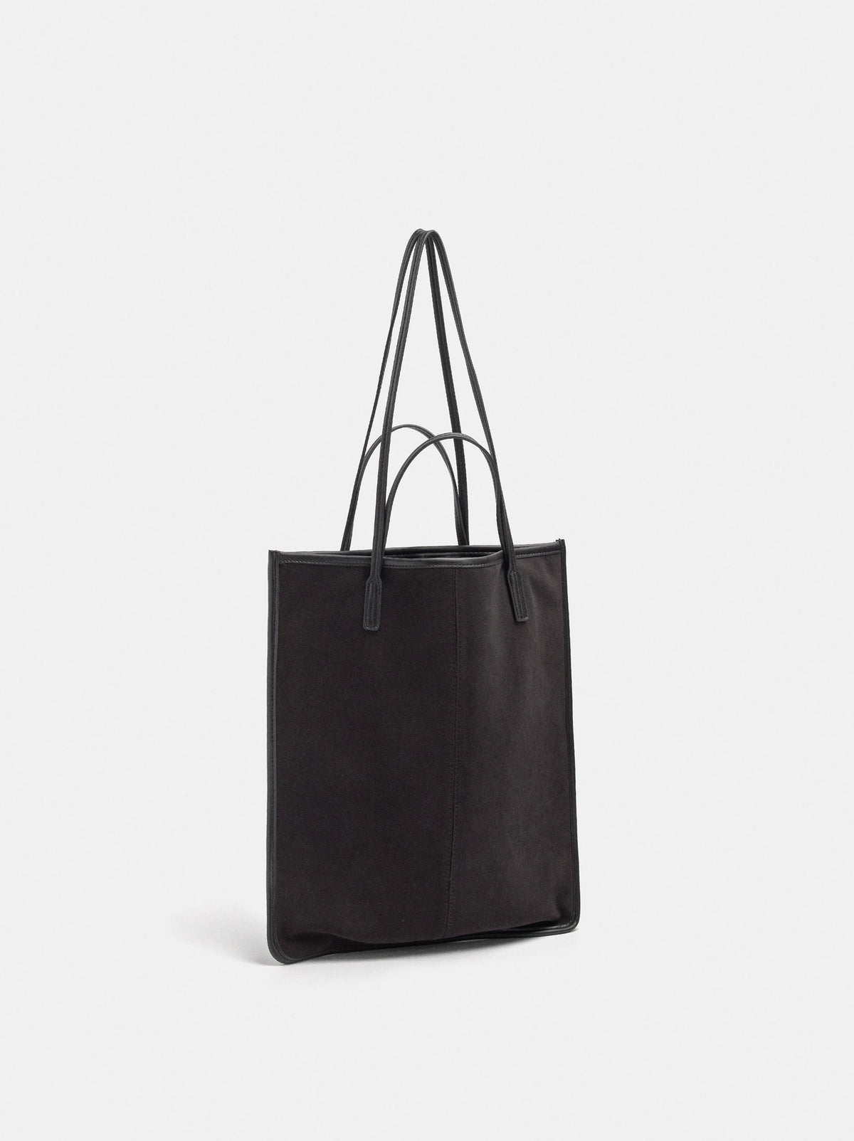Leather Shoulder Bag With Versatile Straps