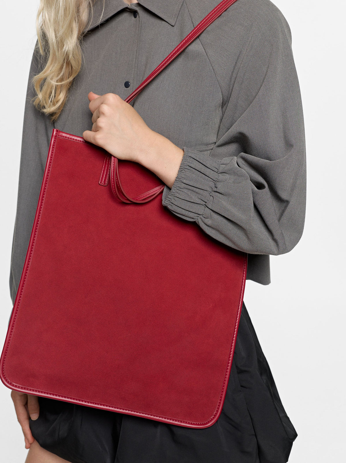 Leather Shoulder Bag With Versatile Straps