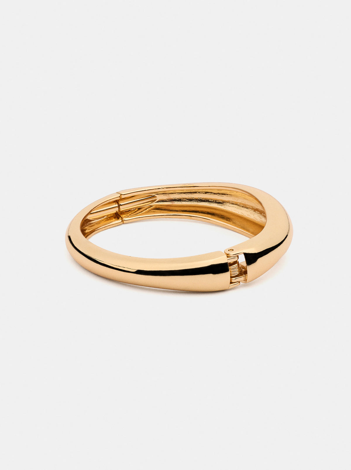 Rounded Rigid Bracelet