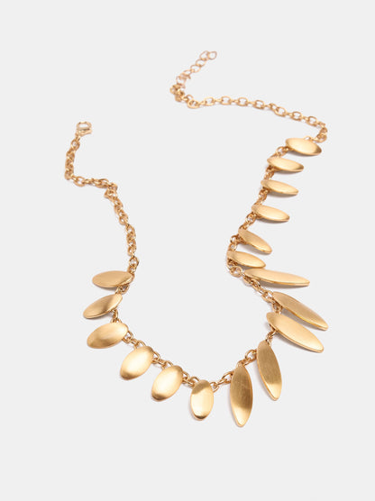 Short Necklace With Petals