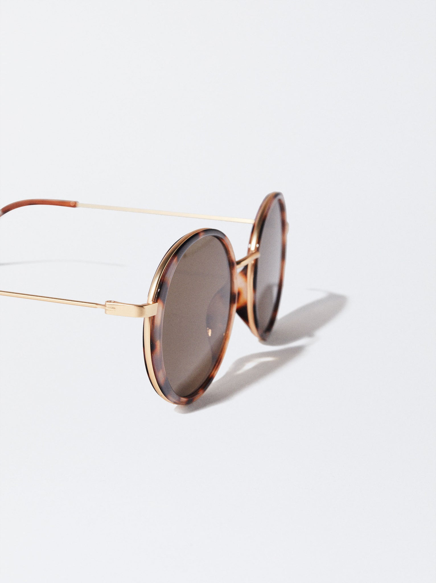 Round Metallic Sunglasses