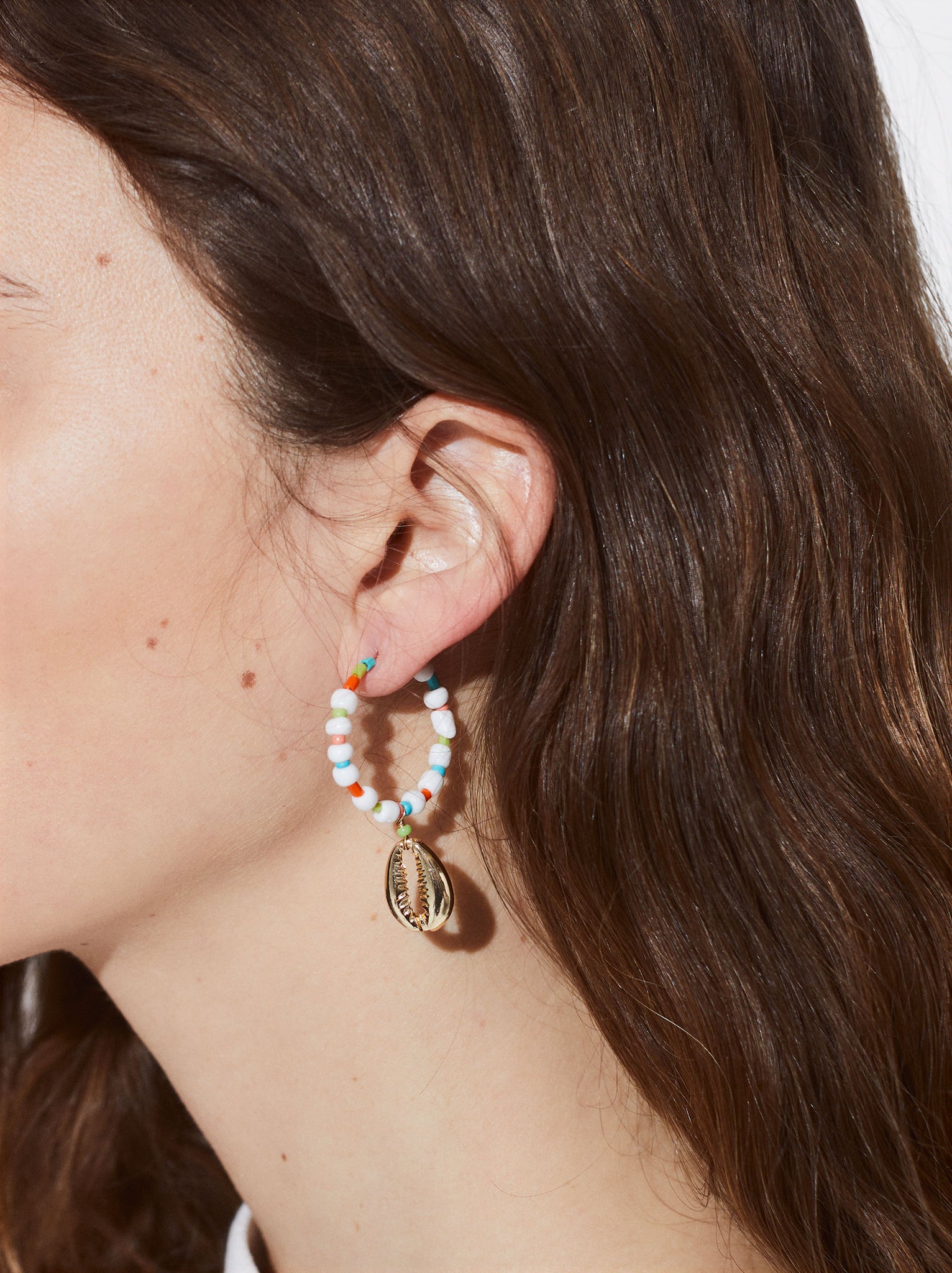 Hoop Earrings With Shell