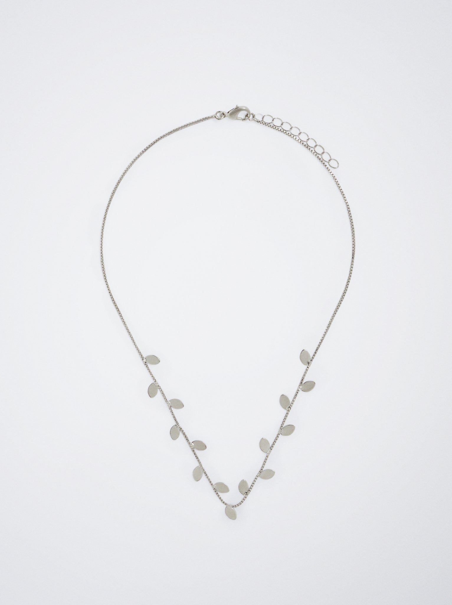 Silver Necklace With Leaf Pendants