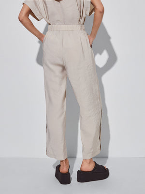 Loose-Fitting Trousers With Buttons
