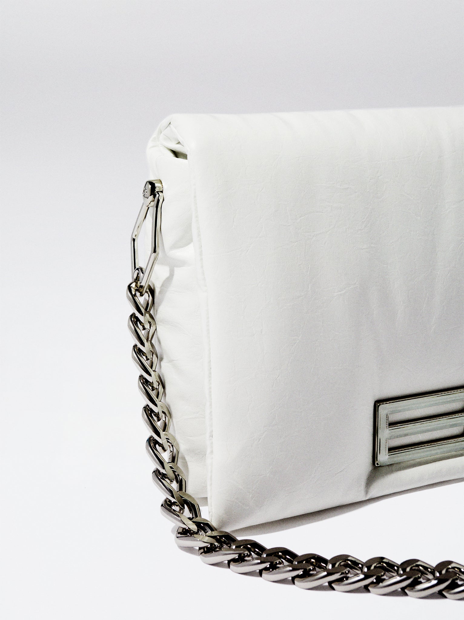 Shoulder Bag With Chain
